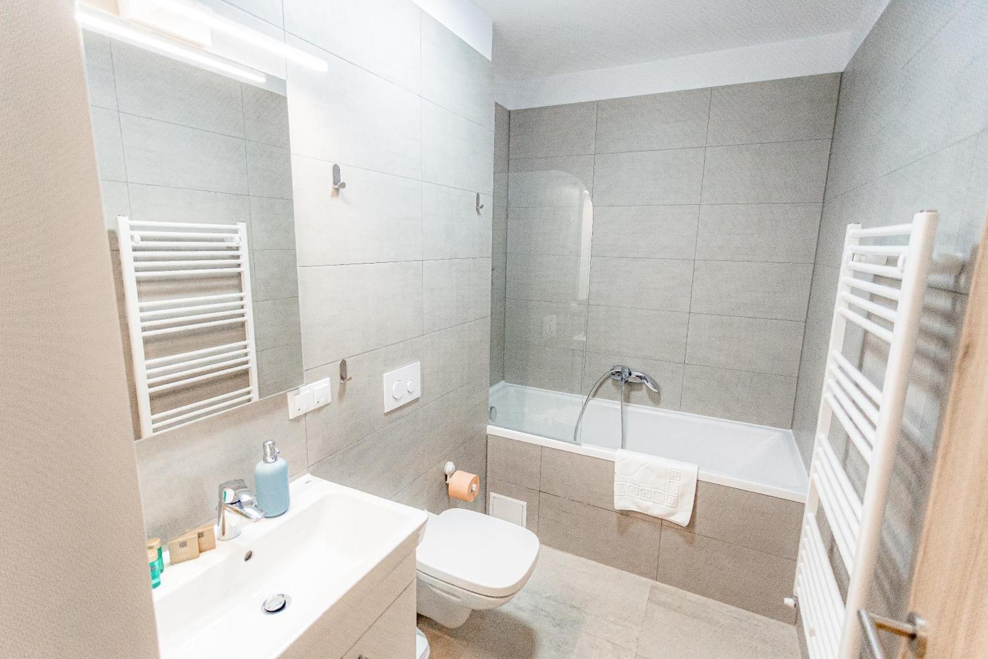 B&v 203 Coresi - Elegant Mountain Retreat Apartment