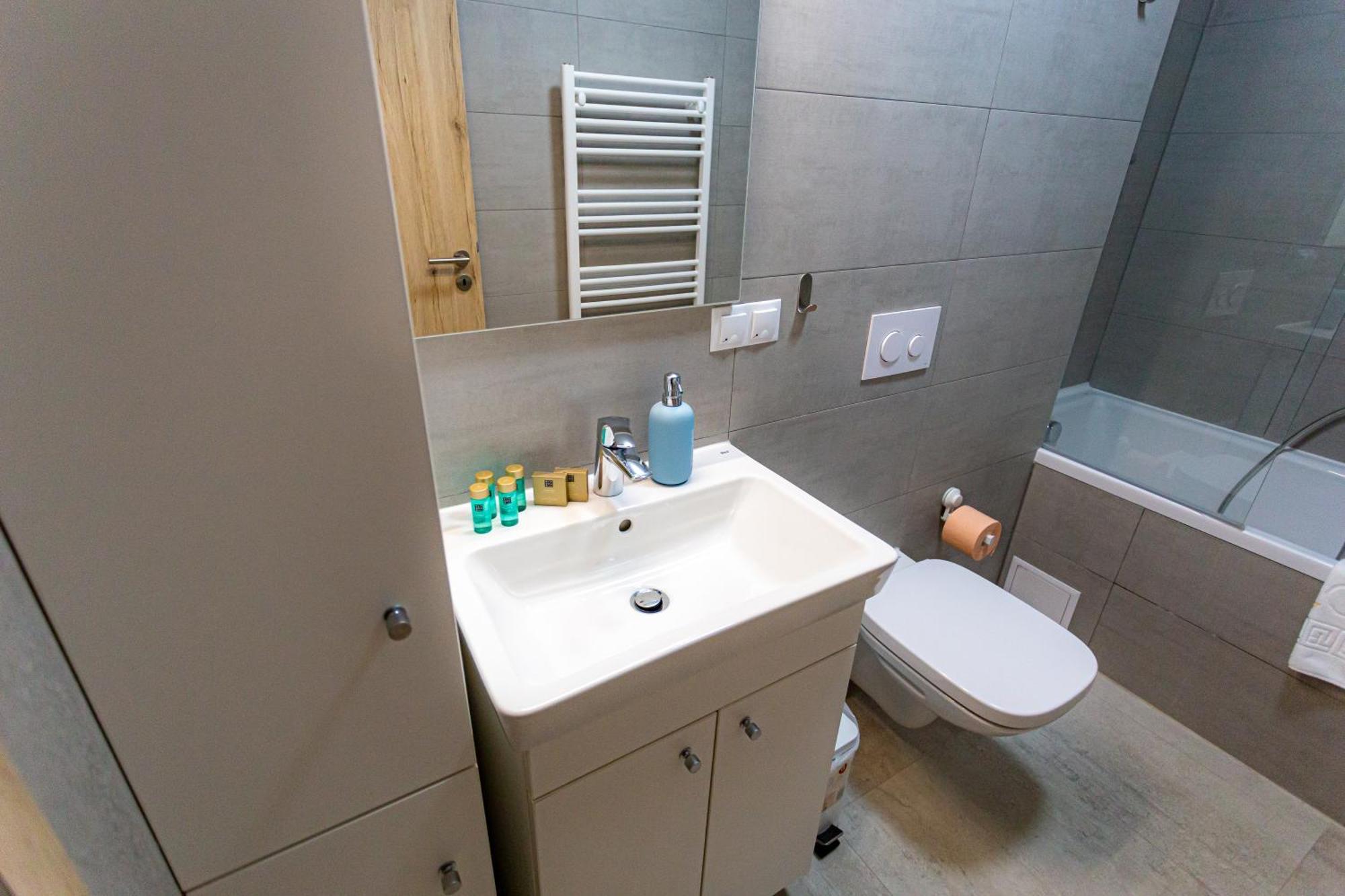 Apartment B&v 203 Coresi - Elegant Mountain Retreat *