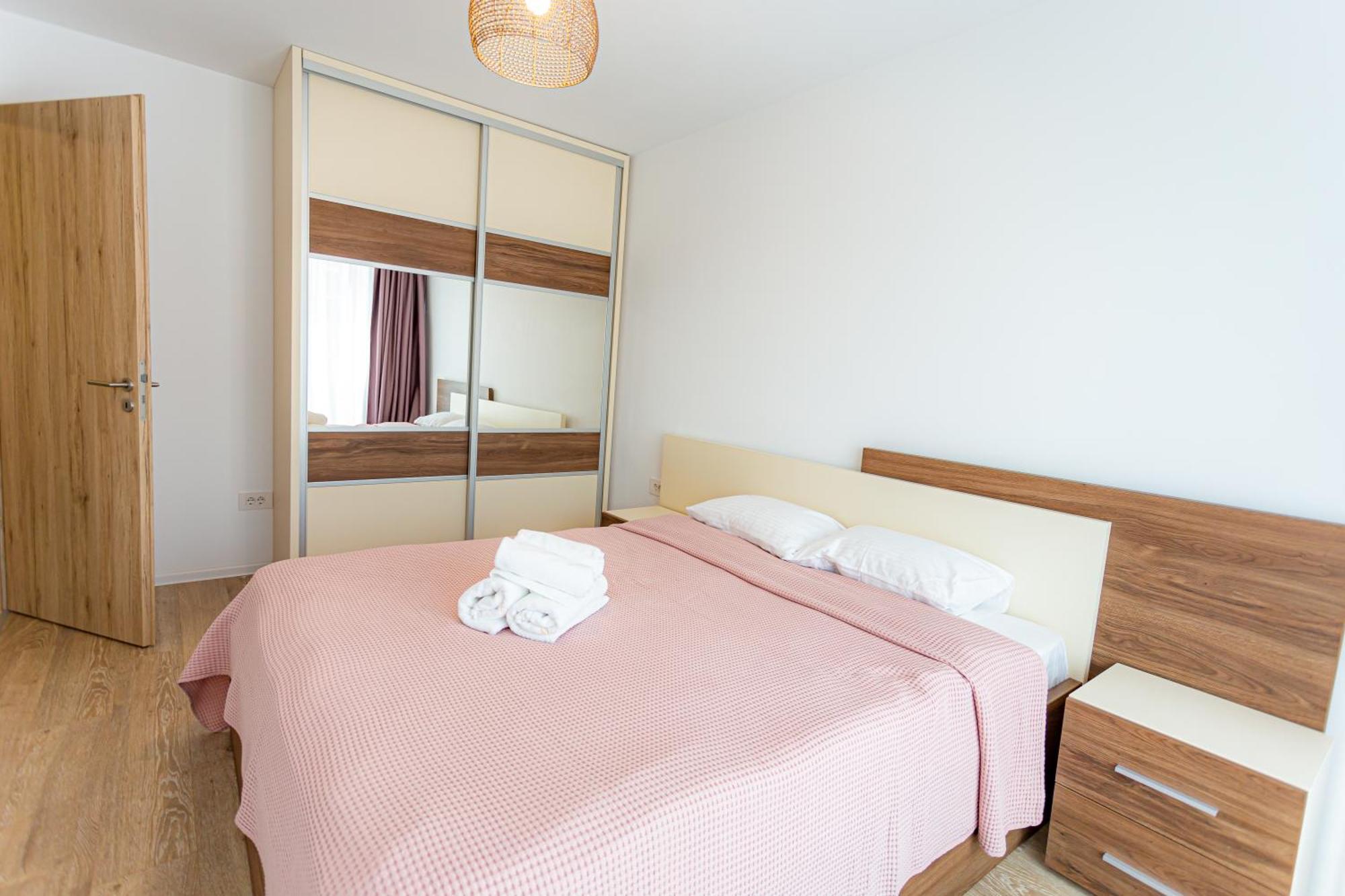 Apartment B&v 203 Coresi - Elegant Mountain Retreat